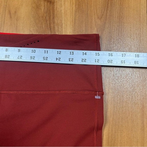 Athleta It's A Wrap 7/8 Tight Warm Orange Perforated High Rise Leggings SZ L - Picture 11 of 12